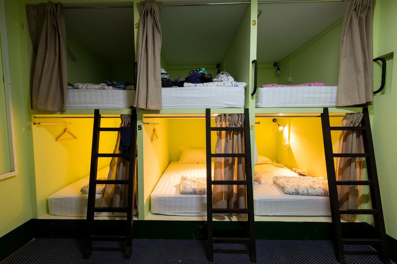 Little Monkey Hostel Yangon Esterno foto