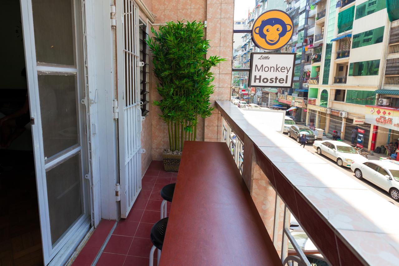 Little Monkey Hostel Yangon Esterno foto